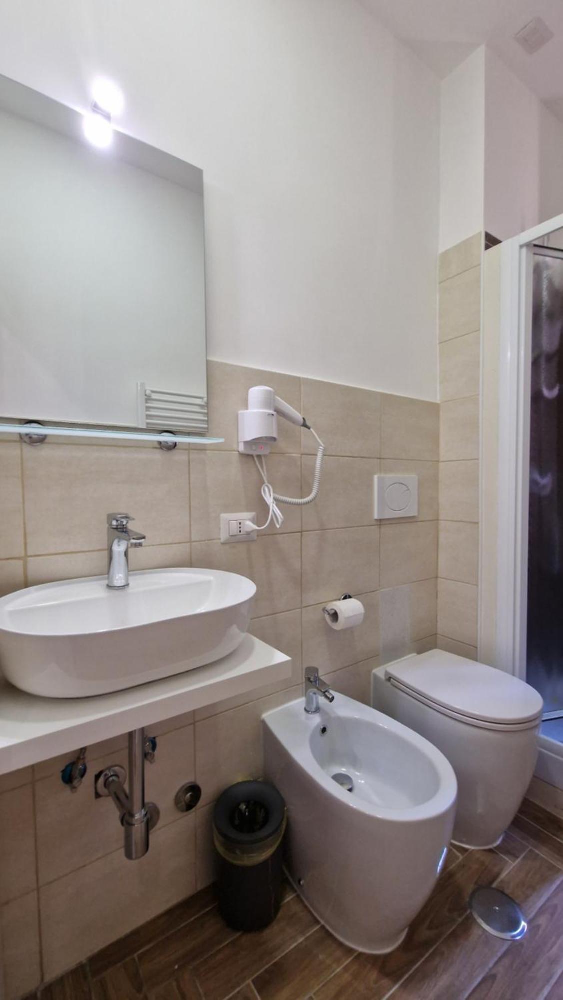Susy'S Guest House - Room Spagna Рим Экстерьер фото