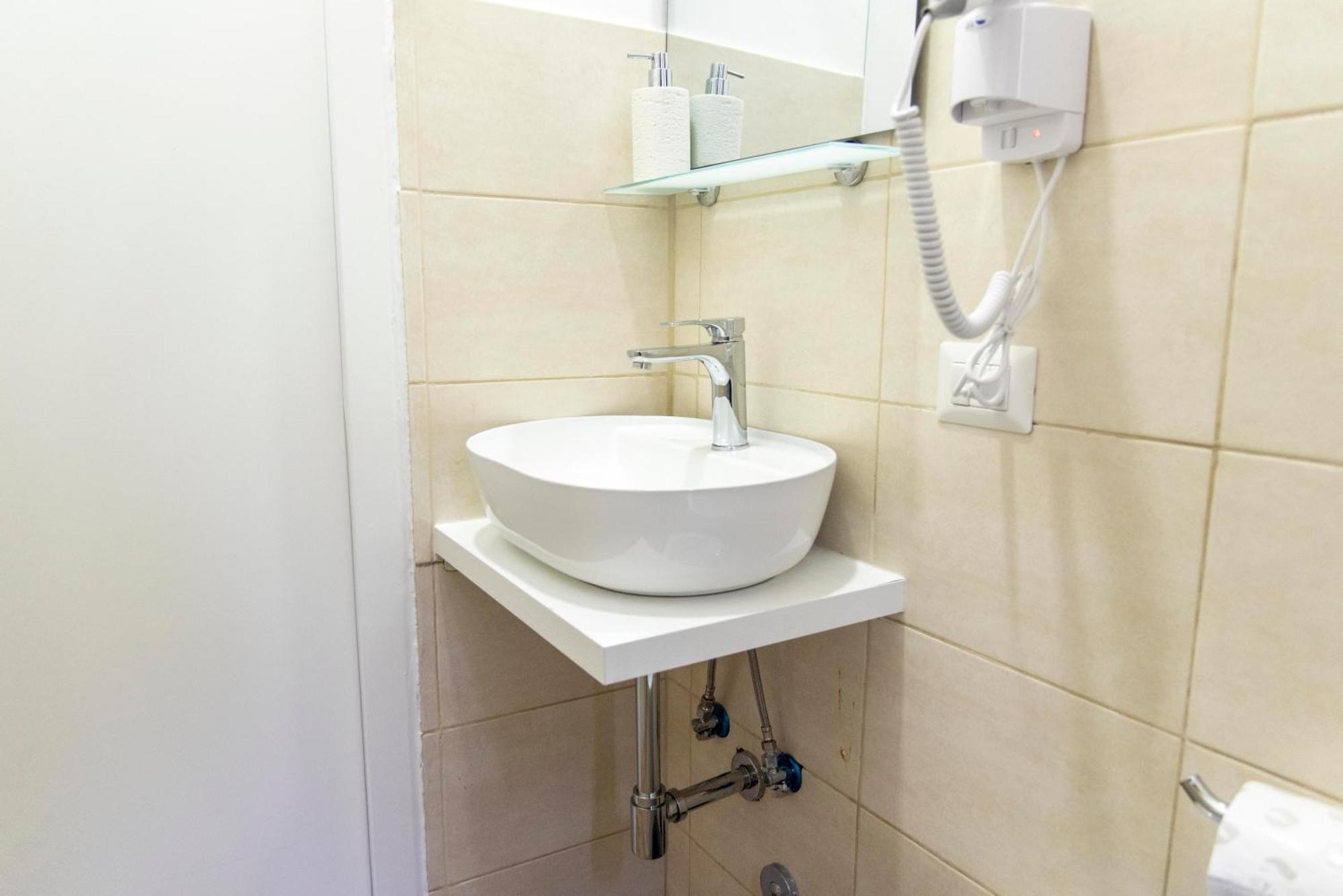 Susy'S Guest House - Room Spagna Рим Экстерьер фото